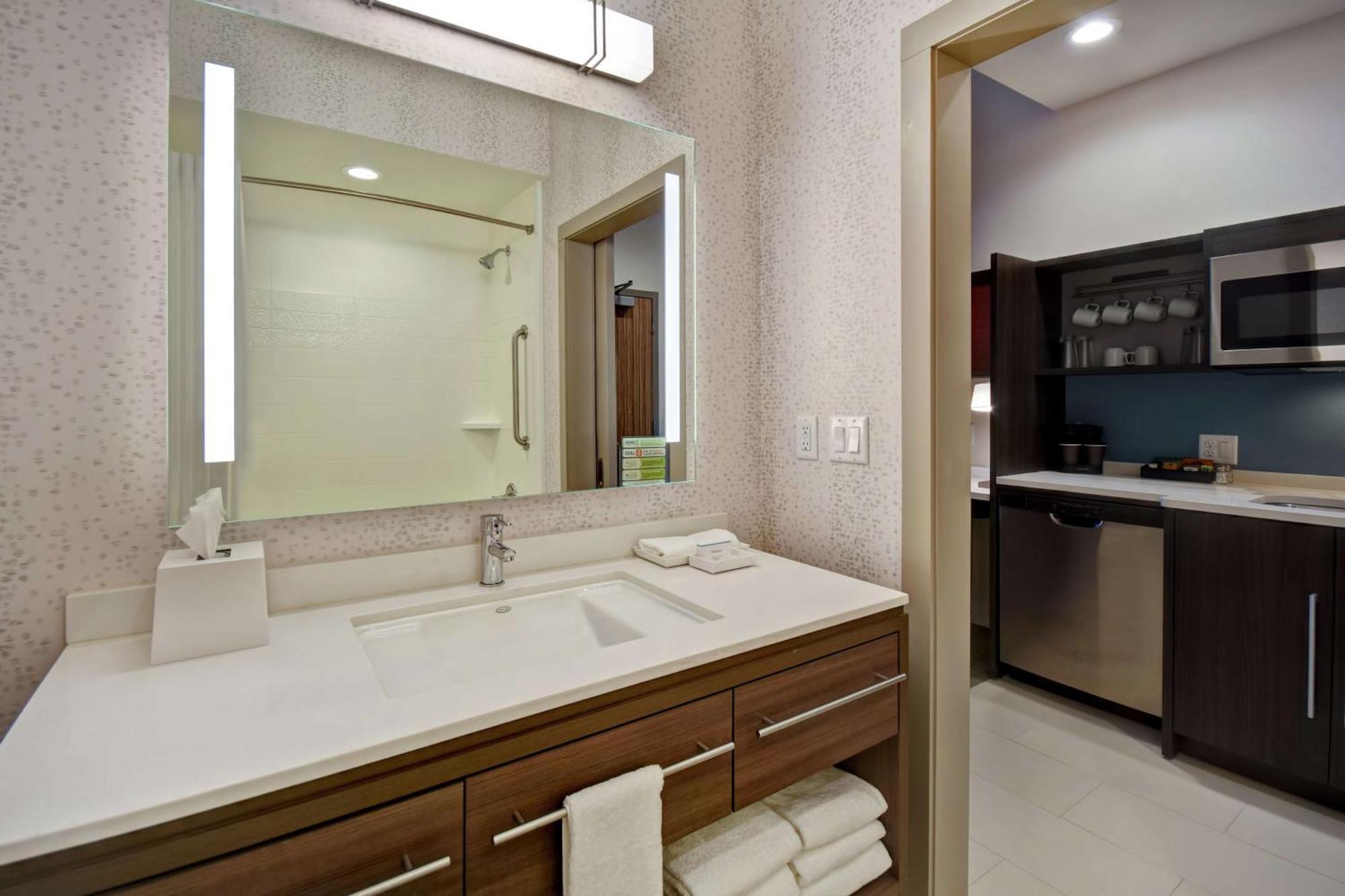 Home2 Suites By Hilton Wichita Northeast Esterno foto