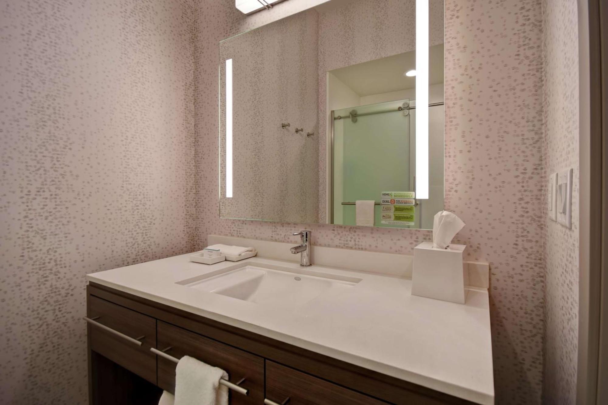 Home2 Suites By Hilton Wichita Northeast Esterno foto